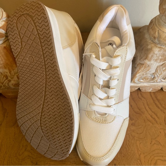 Serra Womens Tan White Color Block Wedge Heel High-Top Sneakers NWT Multiple SZs - Picture 10 of 14